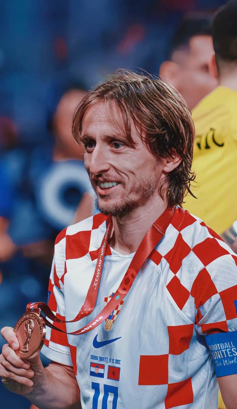 中足联：中超国内球员年薪上限500万元，外援年薪封顶300万欧元